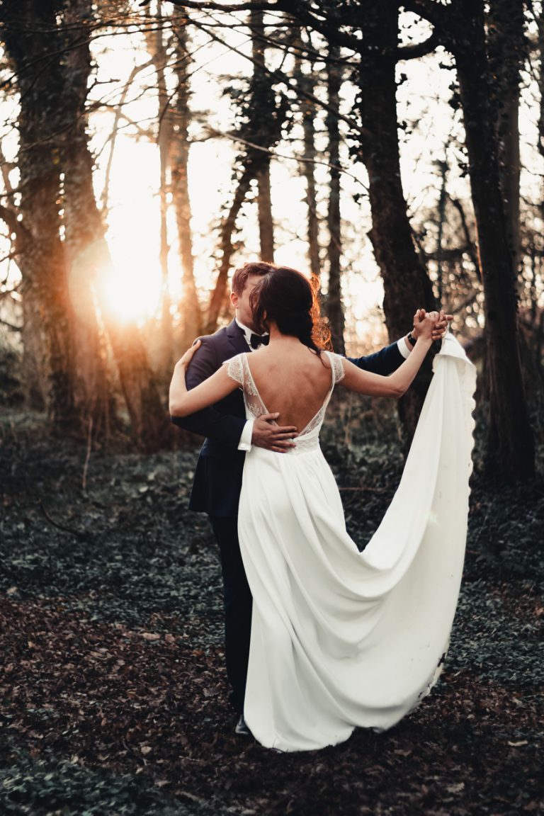 Danse Forêt Rayon Soleil Shooting Couple Mariés Mariage Nancy