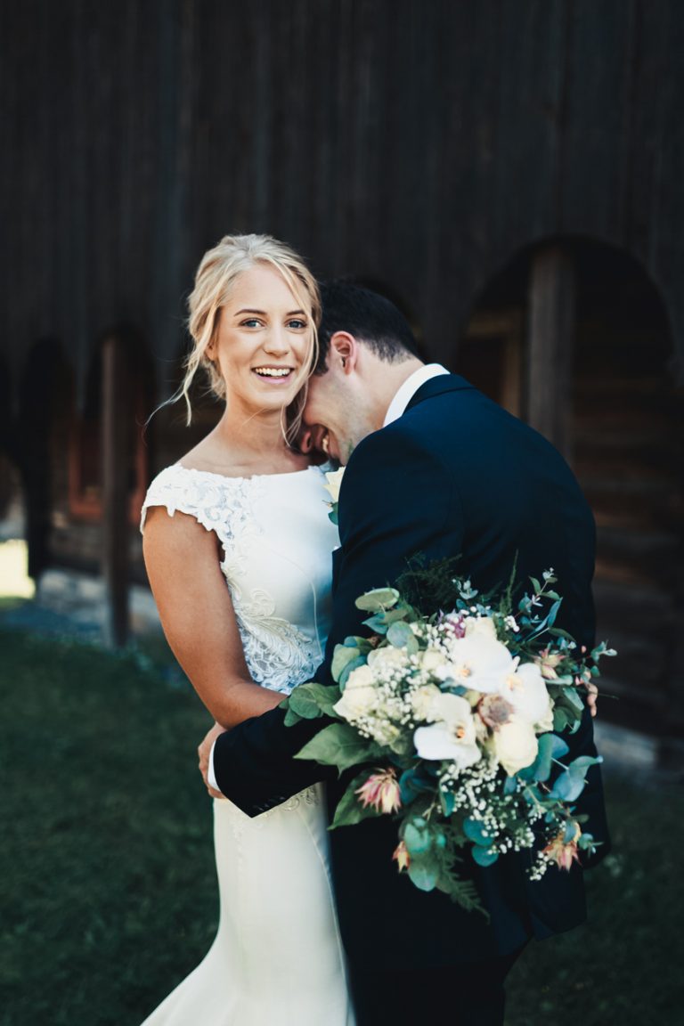 Photographe Mariage Norvège Hamar Mariés Robe Bouquet Mer Océan Plage Shooting