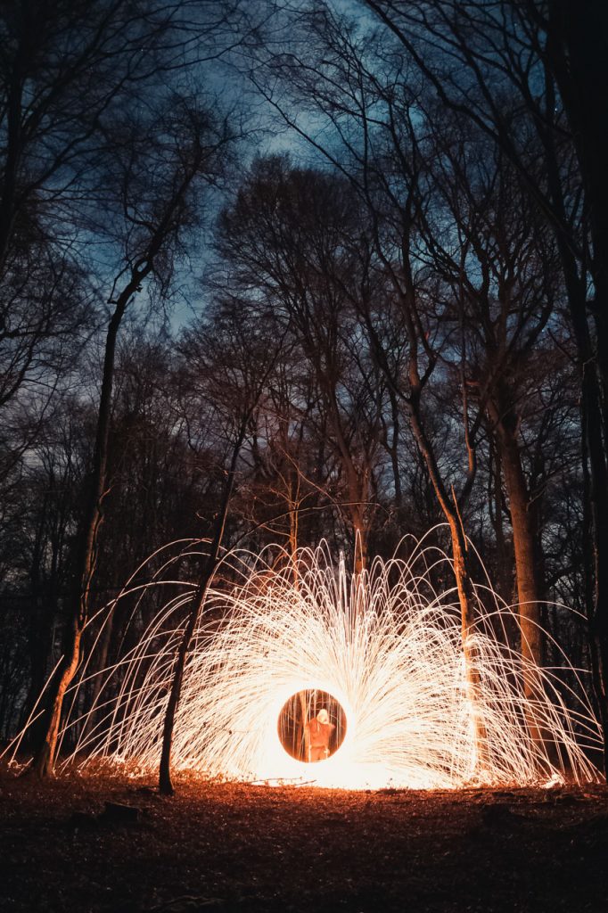 feu forêt magie magique lumière tourne